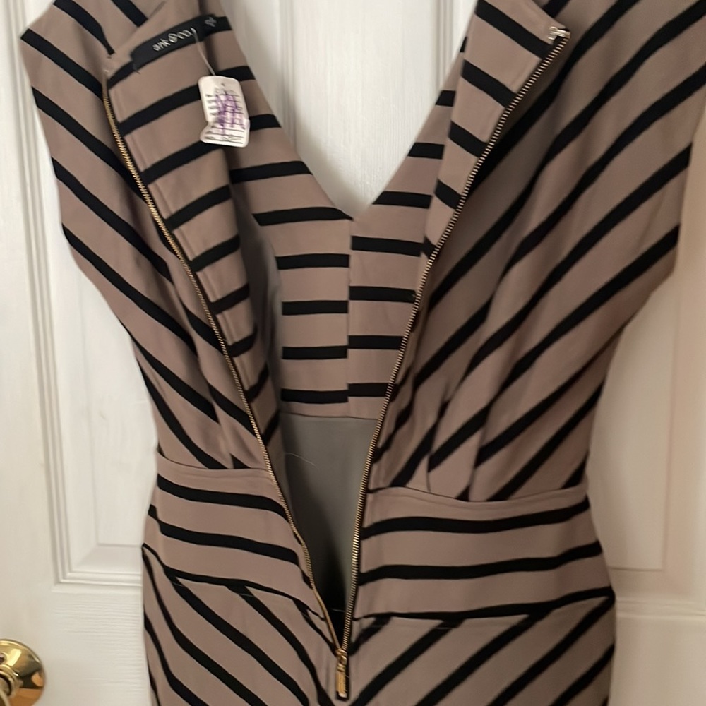 NEW with tags Ark & Co fabulous dress size small. Stunning!! - Picture 7 of 10